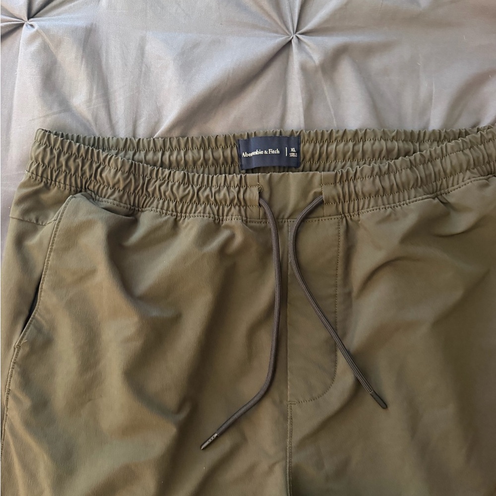 Abercrombie and Fitch men’s joggers size XL